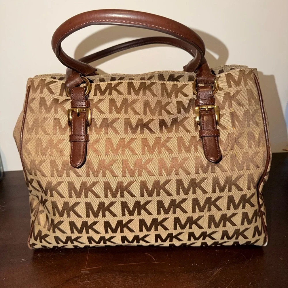 Michael Kors Canvas Jet Set Travel tote bag